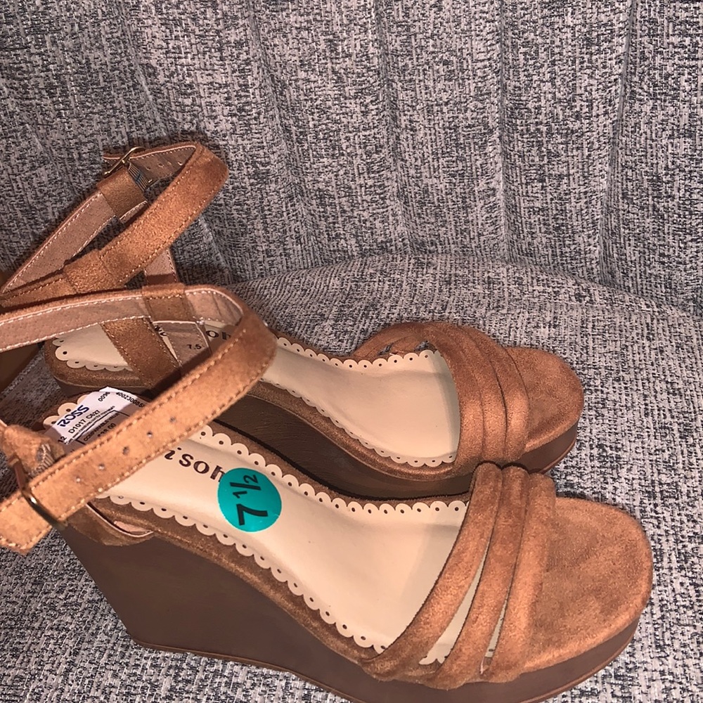 Brown Wedges